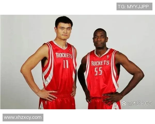 四大足球传奇巨星齐聚一堂 精彩瞬间定格历史的巅峰对决 四大足球传奇巨星齐聚一堂 精彩瞬间定格历史的巅峰对决